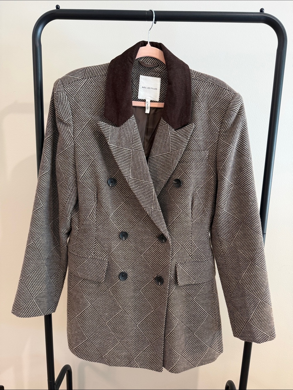 Avec Les Filles Brown Patterned Double-Breasted Blazer with Dark Brown Collar